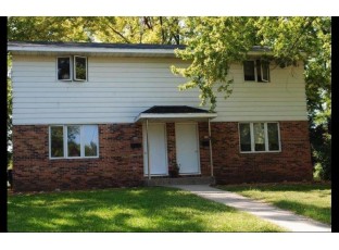 418 - 420 S Summit St Whitewater, WI 53190-1737