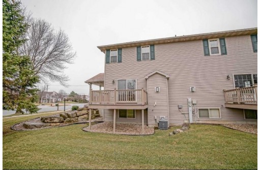 6701 Pima Dr, Madison, WI 53719