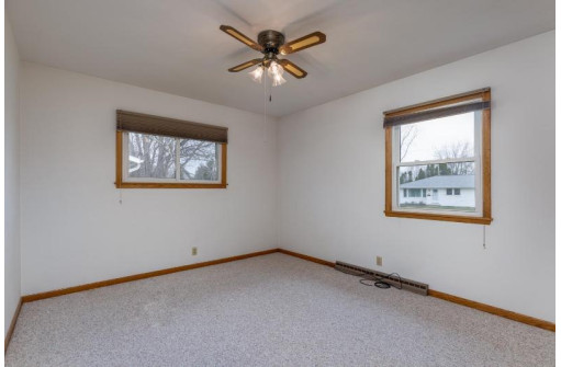 556 Wilson St, Sun Prairie, WI 53590