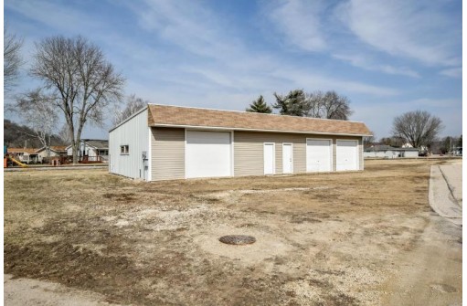 1442 South St, Black Earth, WI 53515