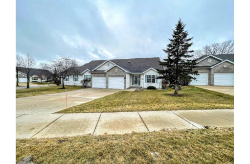 822 Mcclellan Dr, Madison, WI 53718