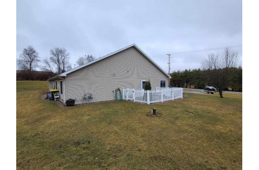 E6861 N Dewey Ave, Reedsburg, WI 53959