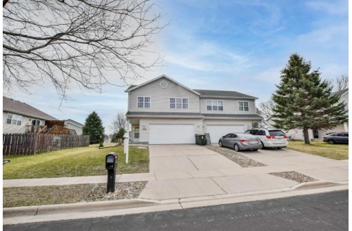 1089 N Pine St, Sun Prairie, WI 53590