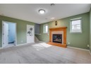 1089 N Pine St, Sun Prairie, WI 53590