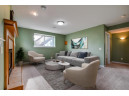 1089 N Pine St, Sun Prairie, WI 53590