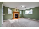 1089 N Pine St, Sun Prairie, WI 53590