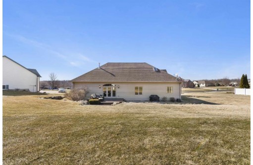 3064 Wyndwood Way, Sun Prairie, WI 53590