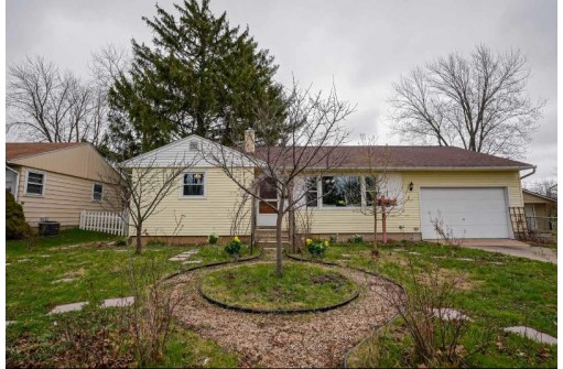 3705 Eliot Ln, Madison, WI 53704