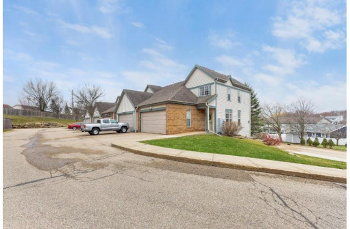 3138 Dorchester Way 6, Madison, WI 53719