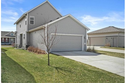 6106 Dominion Dr, Madison, WI 53718