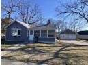 943 W Wisconsin St, Portage, WI 53901