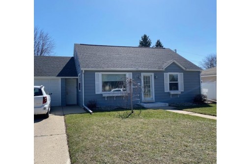 125 Charlton St, Beaver Dam, WI 53916