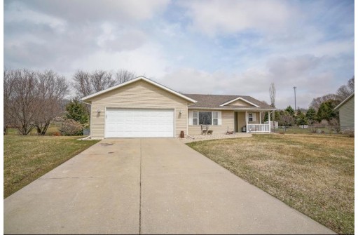 652 E Countryside Dr, Evansville, WI 53536