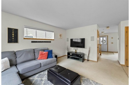 717 Apollo Way, Madison, WI 53718