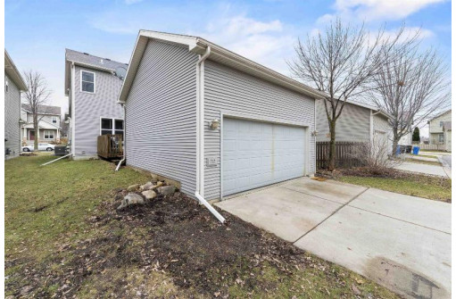 717 Apollo Way, Madison, WI 53718