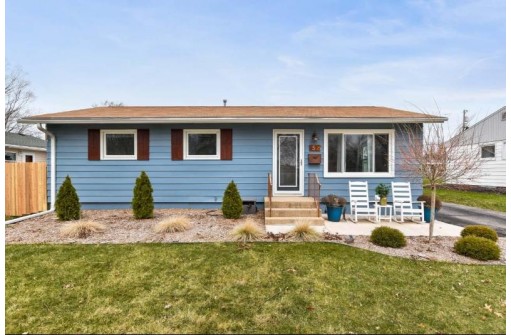 4506 Turquoise Ln, Madison, WI 53714