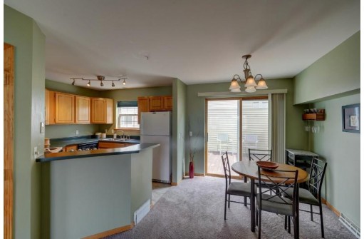 2011 Mckenna Blvd, Madison, WI 53711