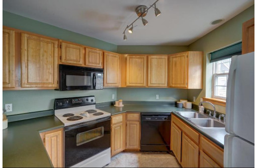 2011 Mckenna Blvd, Madison, WI 53711