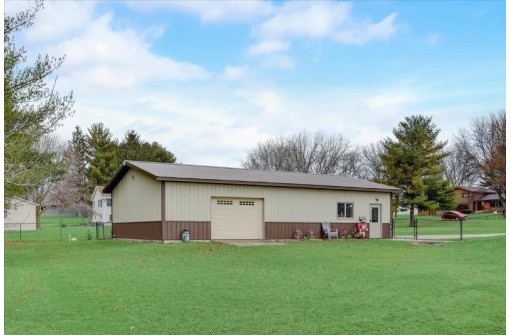 4877 Pine Spring Rd, DeForest, WI 53532