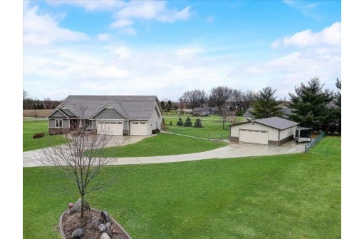 4877 Pine Spring Rd, DeForest, WI 53532