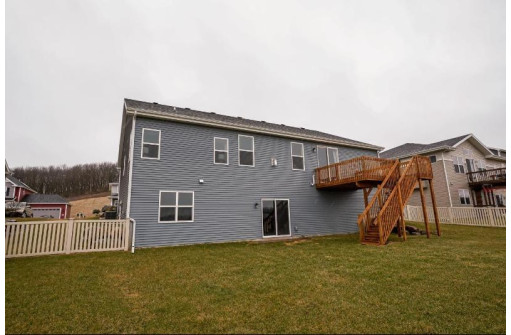 3011 Shady Cir, Cross Plains, WI 53528