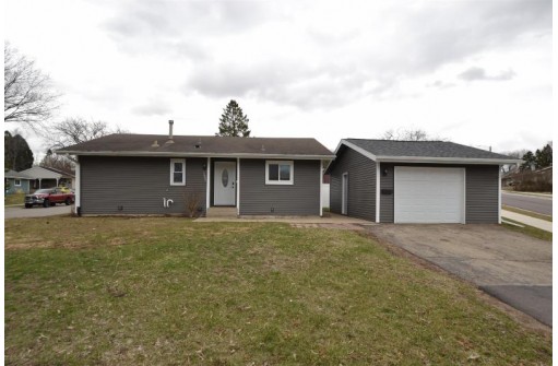 1022 Juniper St, Sun Prairie, WI 53590