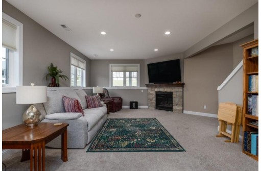 3172 Camden Ln, Sun Prairie, WI 53590