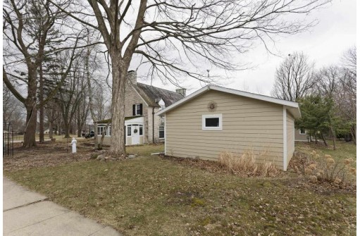 457 E Linden Dr, Jefferson, WI 53549