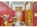 2910 Oakridge Ave, Madison, WI 53704