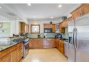 2910 Oakridge Ave, Madison, WI 53704