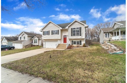 6902 Fieldwood Rd, Madison, WI 53718