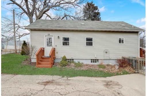 1129 Ruskin St, Madison, WI 53704