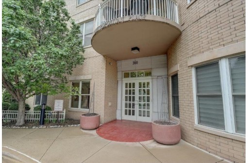 360 W Washington Ave 1005, Madison, WI 53703