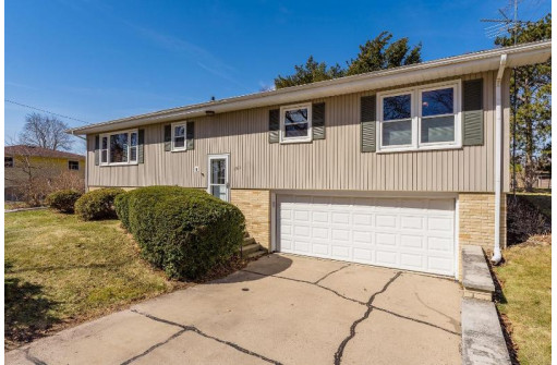 1605 Keith St, Baraboo, WI 53913