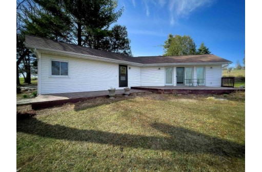 W7816 Island Rd, Waterloo, WI 53594