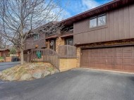 43 Hickory Hollow Dr