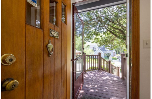 5742 Bittersweet Pl, Madison, WI 53705