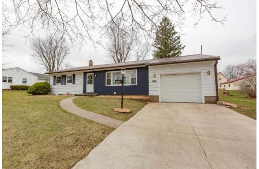 529 S Van Buren St, Lancaster, WI 53813