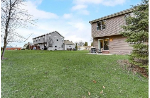 6719 Wolf Hollow Rd, DeForest, WI 53598