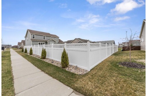 379 Scott Tr, Sun Prairie, WI 53590