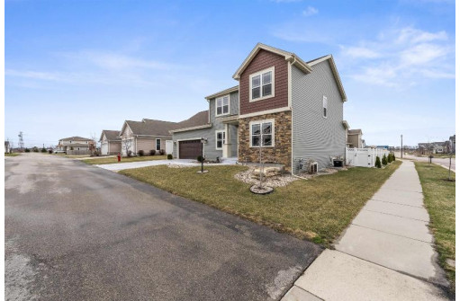 379 Scott Tr, Sun Prairie, WI 53590