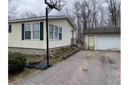 W6475 Brown Rd, Mauston, WI 53948