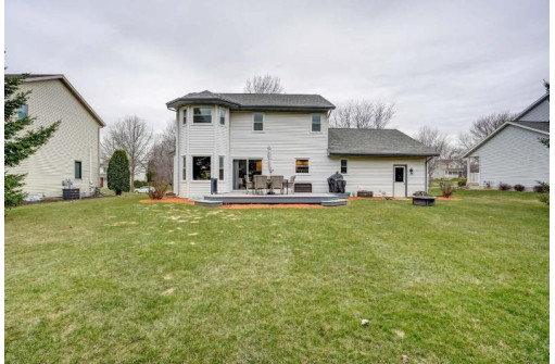 511 Meadow View Ln, DeForest, WI 53532