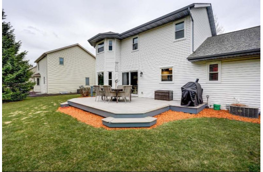 511 Meadow View Ln, DeForest, WI 53532