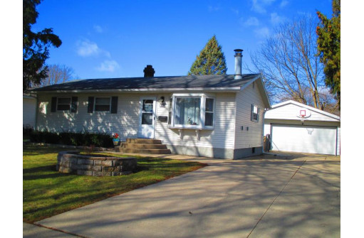 230 Acewood Blvd, Madison, WI 53714-2542