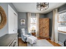 5320 Oak Crest Pl, Madison, WI 53705