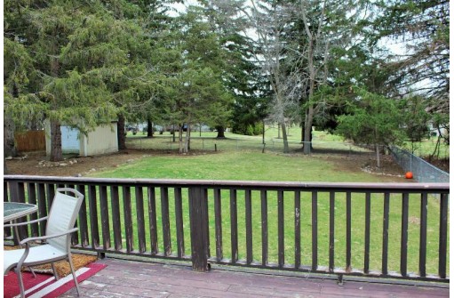 N7590 Island Dr, Pardeeville, WI 53901