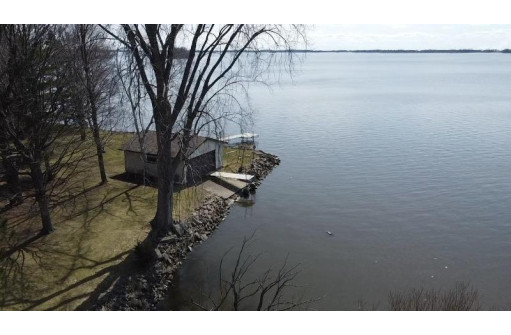 N8283 Mckinley Beach Rd, Beaver Dam, WI 53916