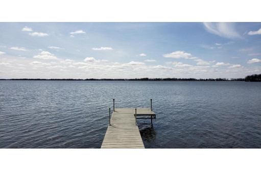 N8283 Mckinley Beach Rd, Beaver Dam, WI 53916