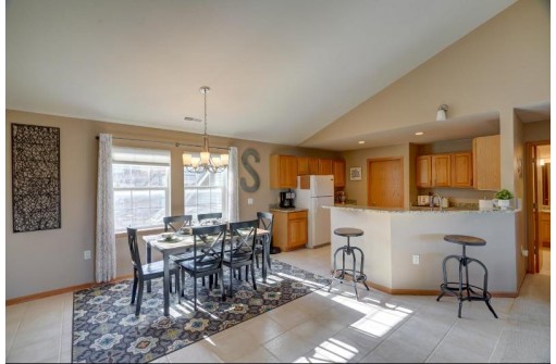 3134 Dorchester Way 6, Madison, WI 53719